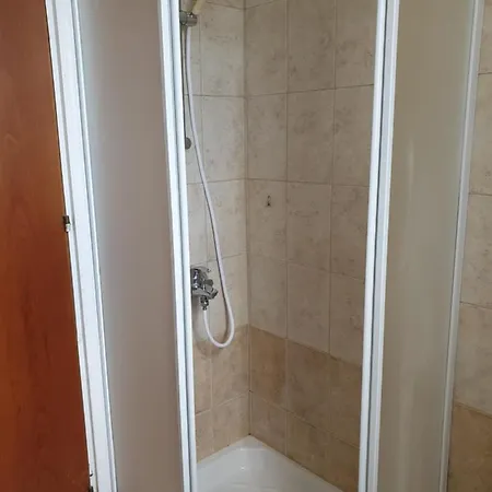 阿里雷纳度假公寓酒店 * Paphos