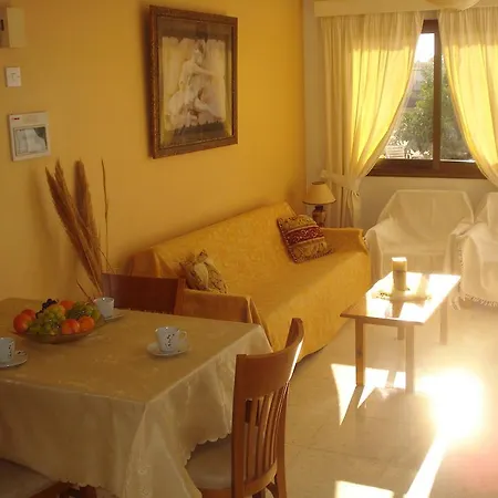 阿里雷纳度假公寓酒店