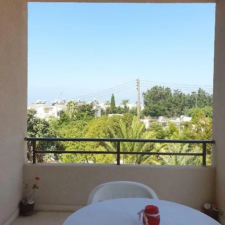 阿里雷纳度假公寓酒店 * Paphos